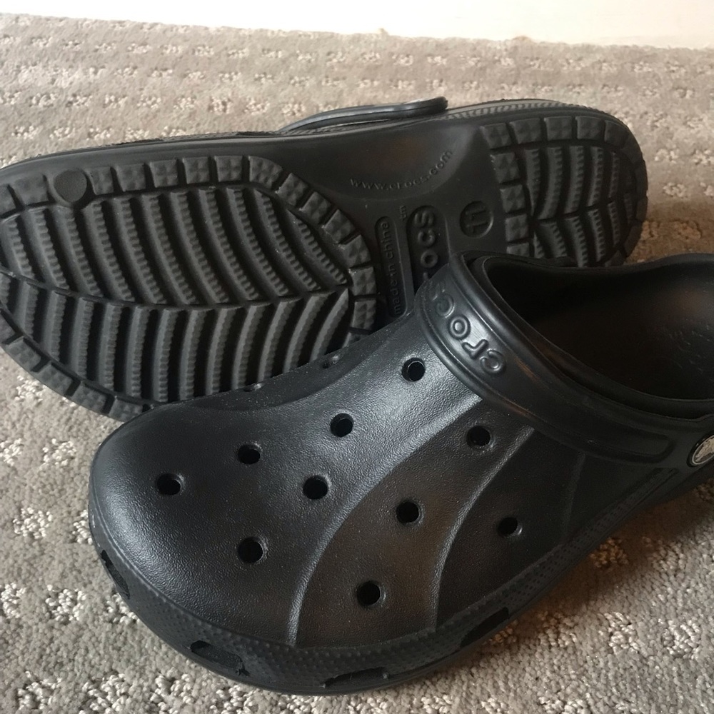 Men’s crocs